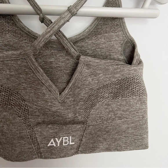 AYBL bundle Seamless Sports Bra with adjustable straps size M - Picture 3 of 12